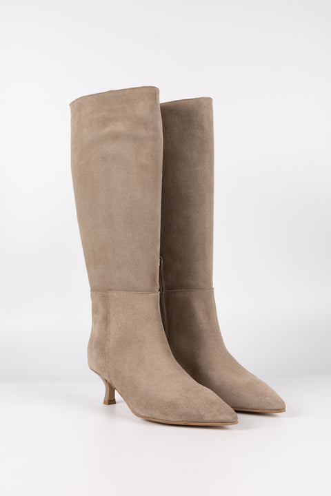 STIVALE CON GAMBALE ALTO IN CAMOSCIO BEIGE CLOE 04