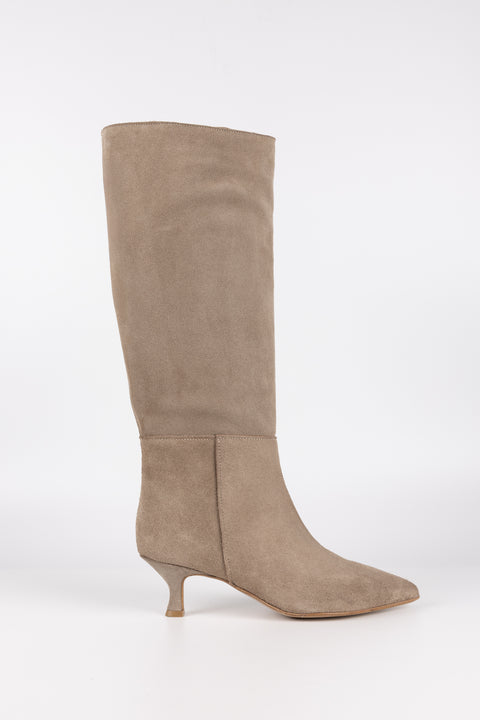 STIVALE CON GAMBALE ALTO IN CAMOSCIO BEIGE CLOE 04