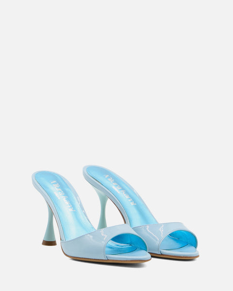 SANDALO CON TACCO IN PELLE VERNICE CELESTE POLVERE GF922