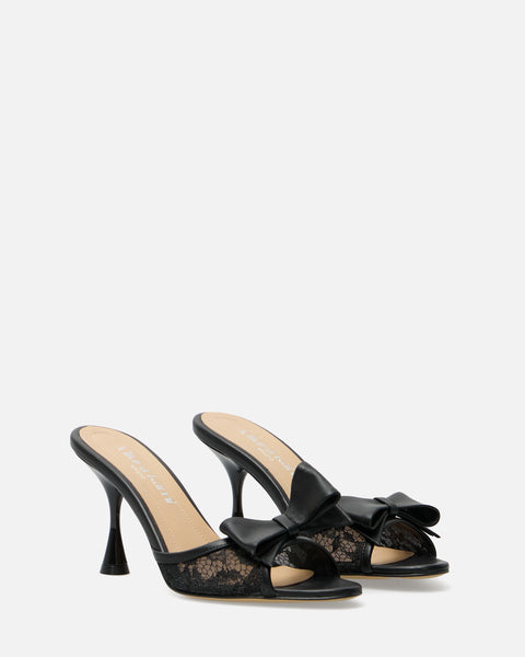 SANDALO CON FASCIA RICAMATA E FIOCCO NERO GF924